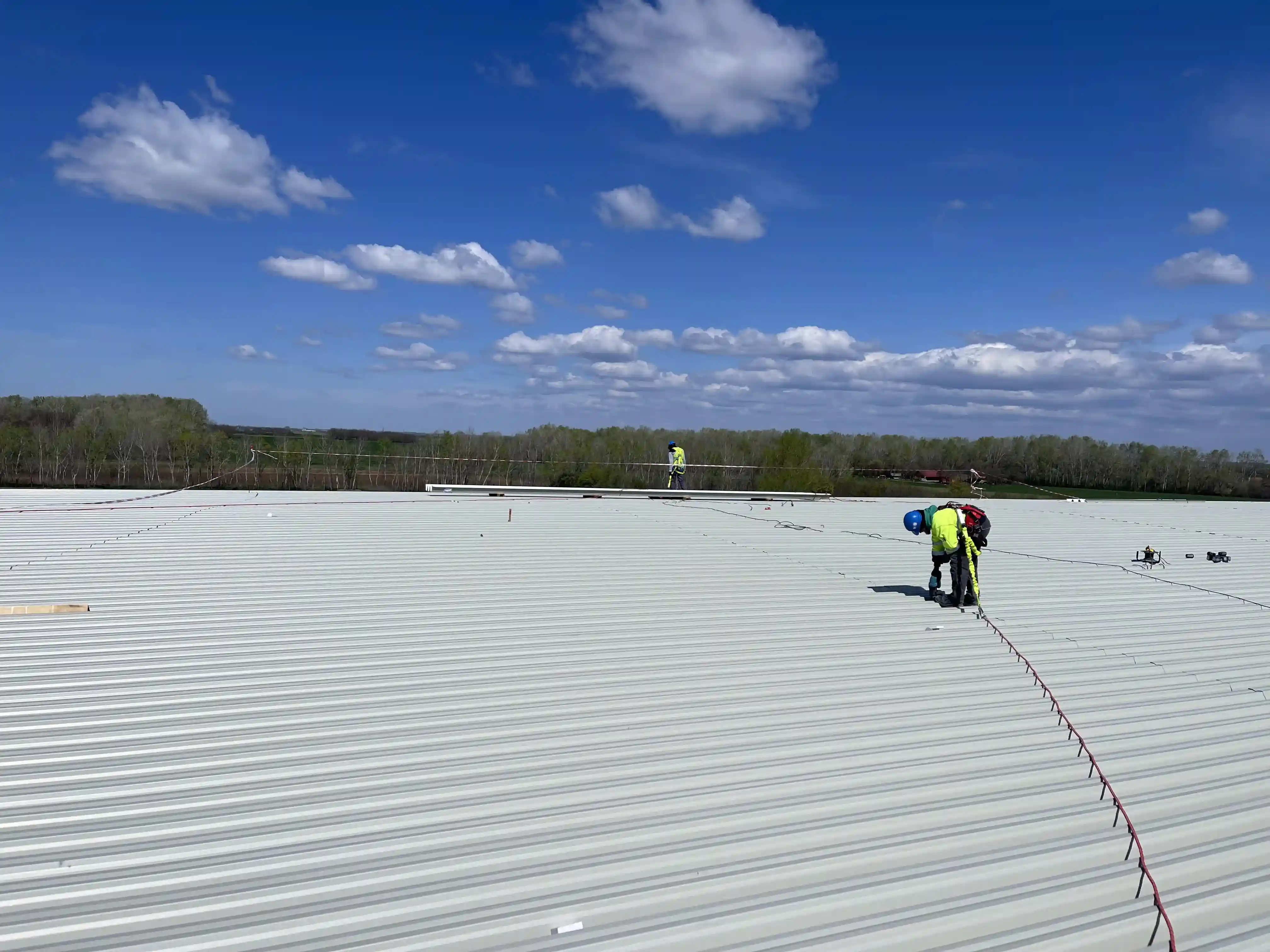 Trapézlemez telepítés – Kiskunfélegyháza